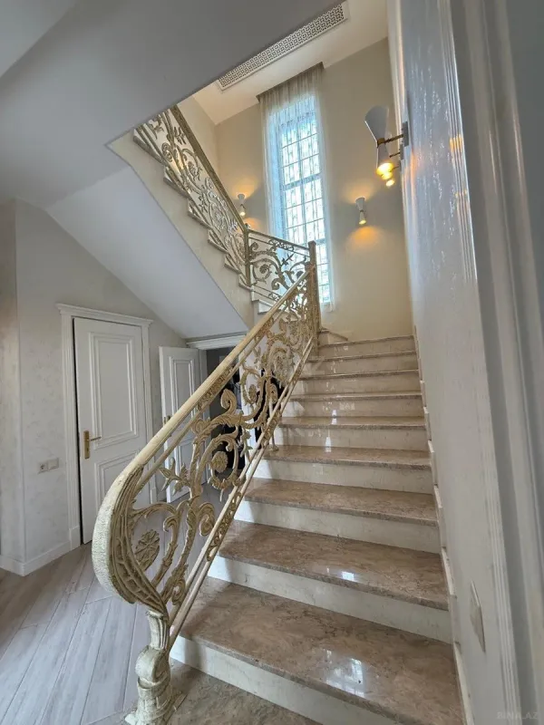 Kirayə verilir 5 otaqlı həyət evi 600 m²