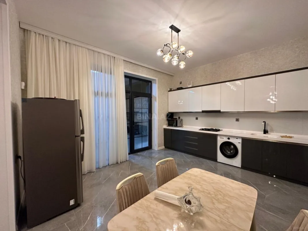 Kirayə verilir 5 otaqlı həyət evi 250 m²