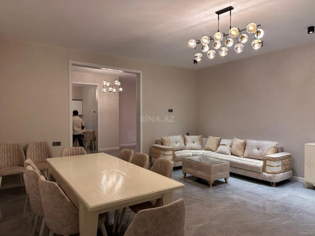 Kirayə verilir 5 otaqlı həyət evi 250 m²