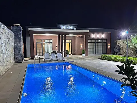 Kirayə verilir 5 otaqlı həyət evi 250 m²