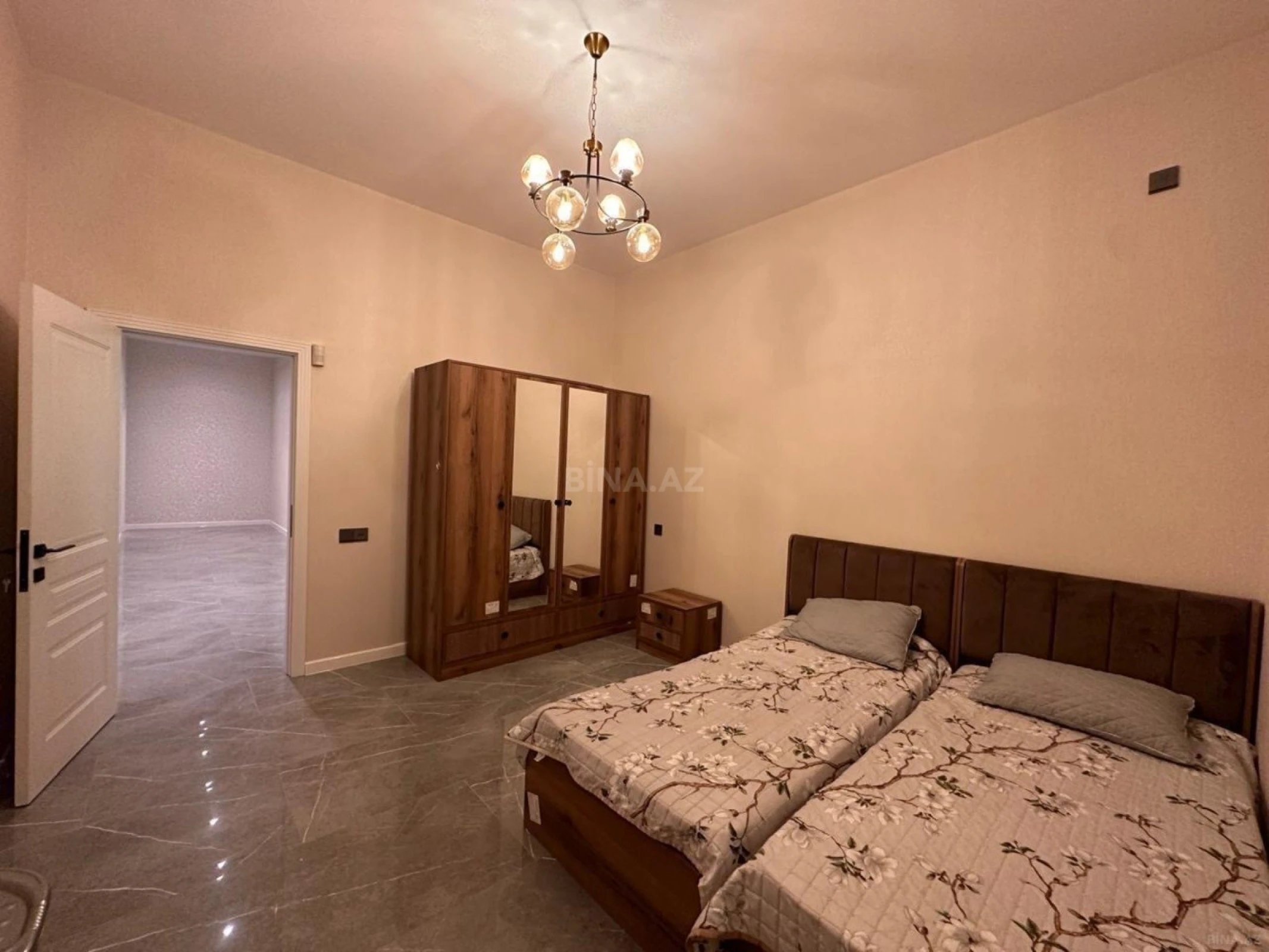 Kirayə verilir 5 otaqlı həyət evi 250 m²