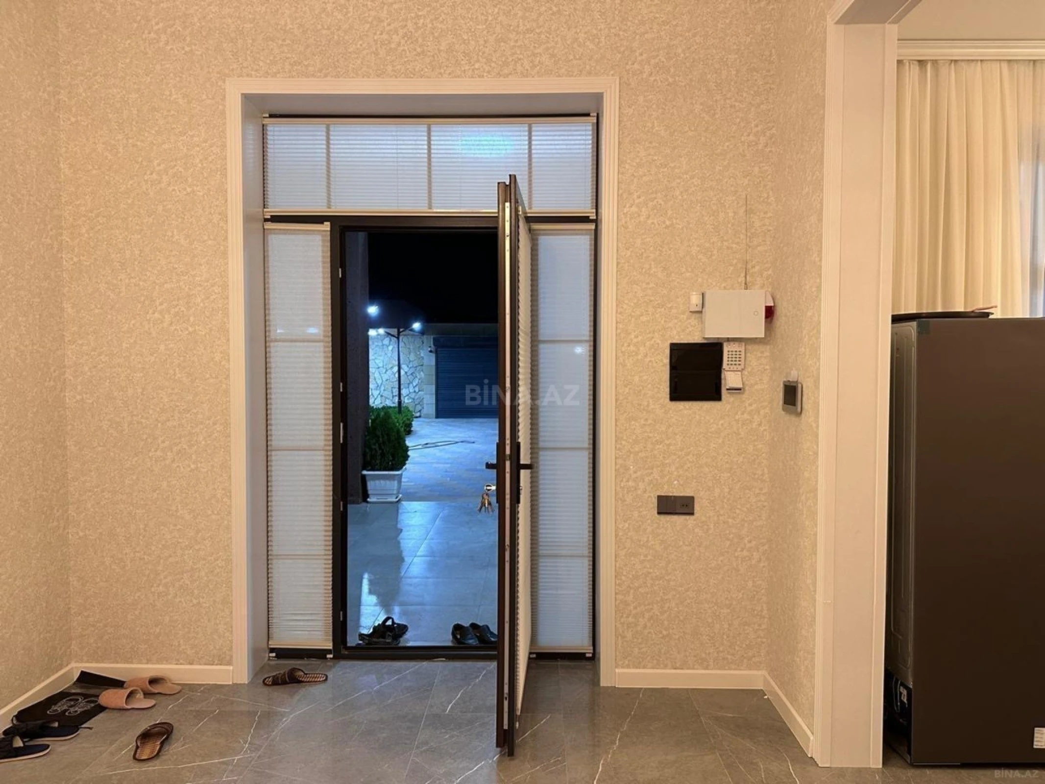 Kirayə verilir 5 otaqlı həyət evi 250 m²