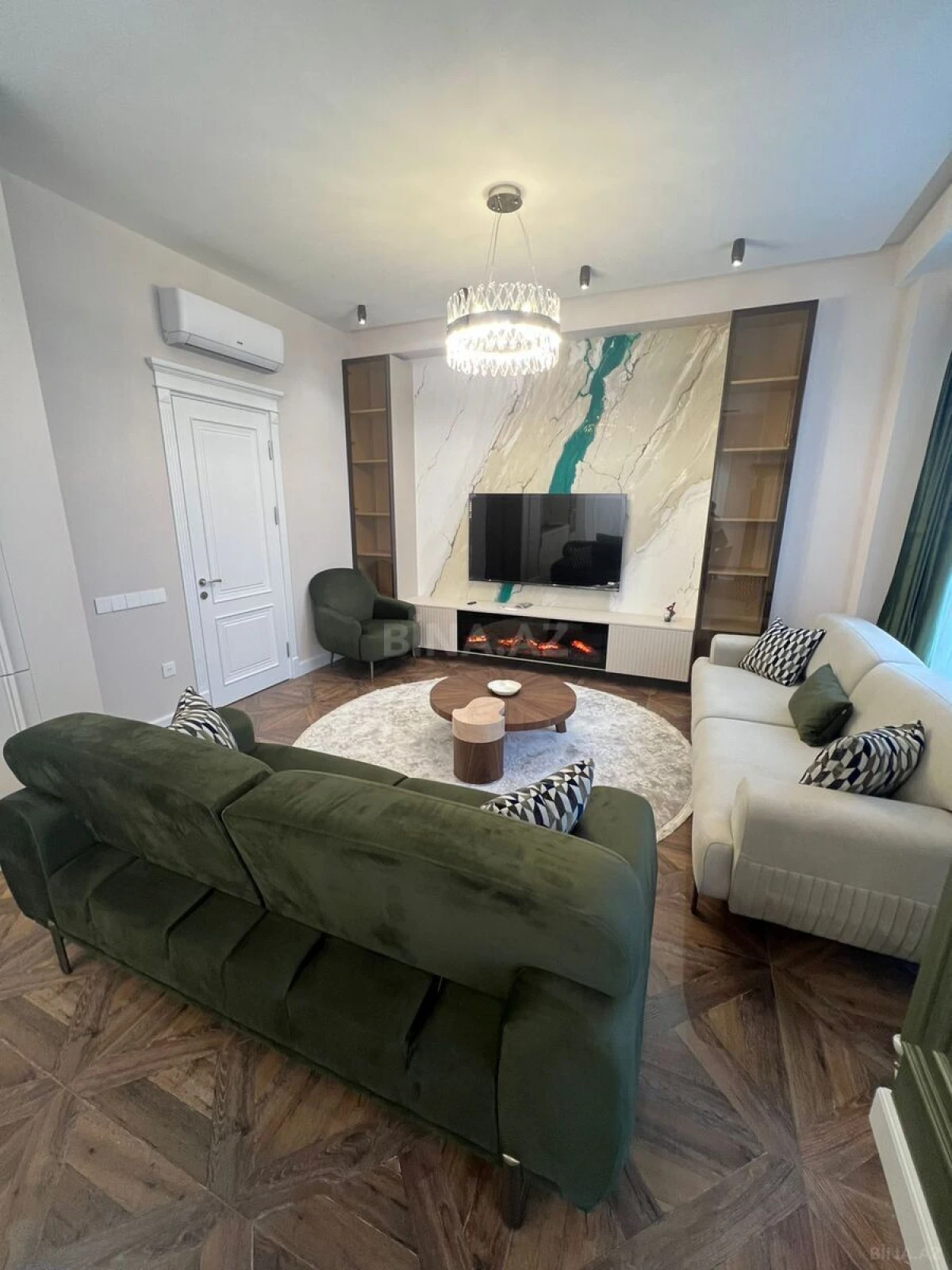 Kirayə verilir 2 otaqlı mənzil 70 m²