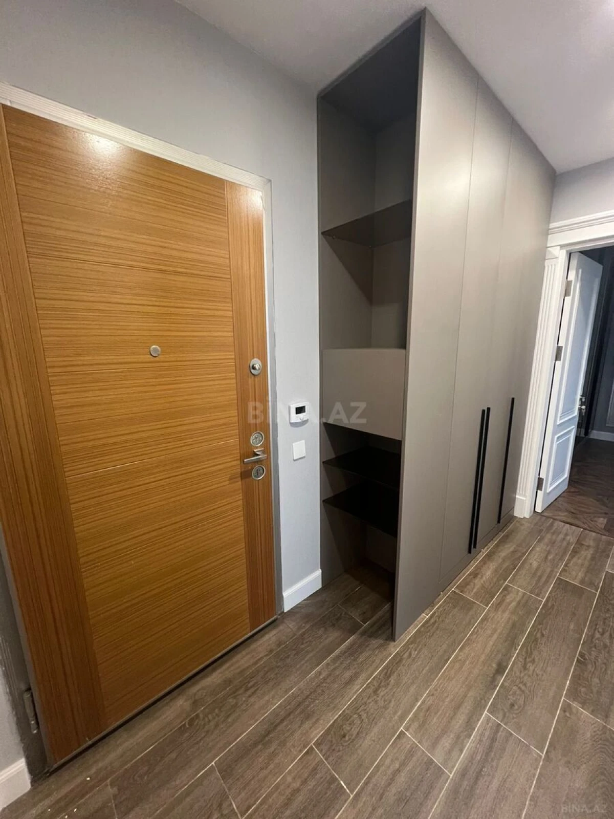 Kirayə verilir 2 otaqlı mənzil 70 m²