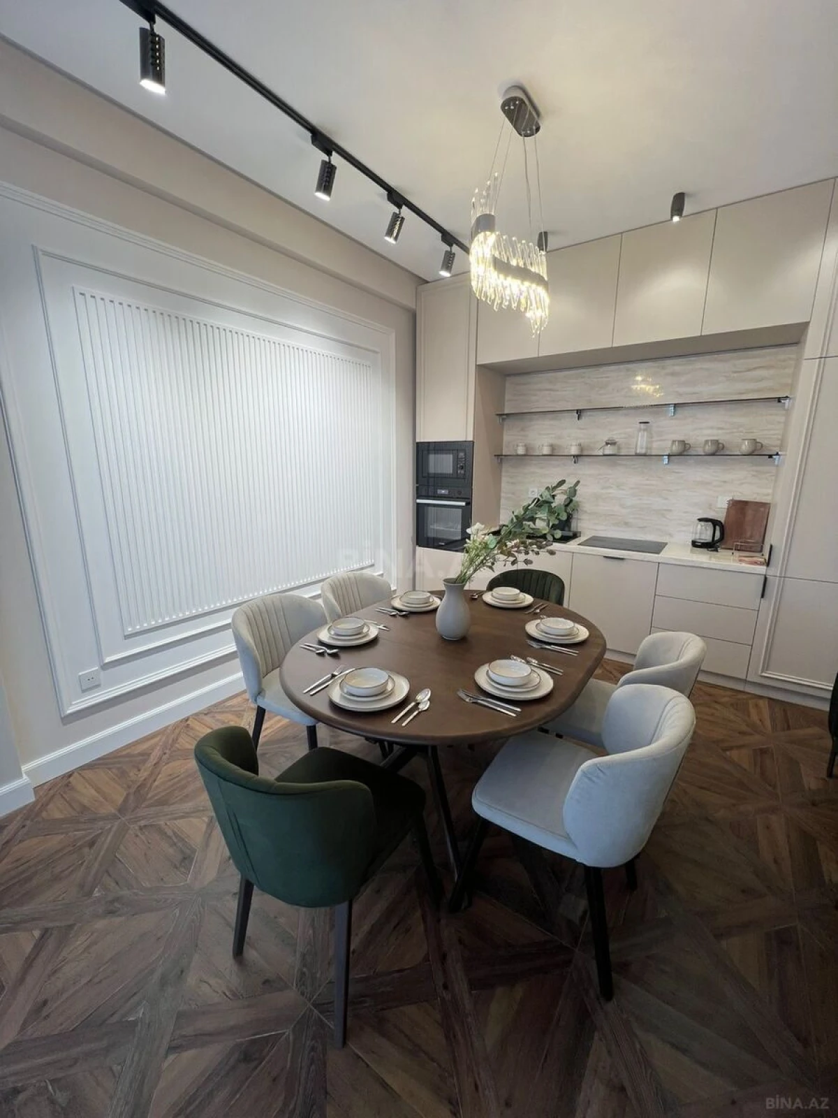 Kirayə verilir 2 otaqlı mənzil 70 m²