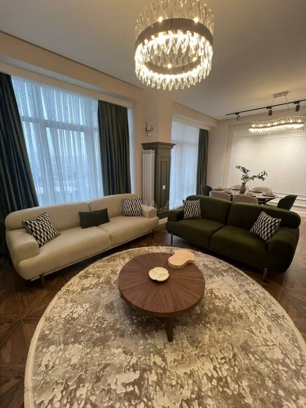 Kirayə verilir 2 otaqlı mənzil 70 m²