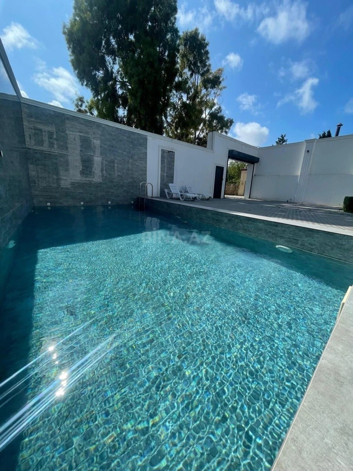 Kirayə verilir 4 otaqlı həyət evi 350 m²