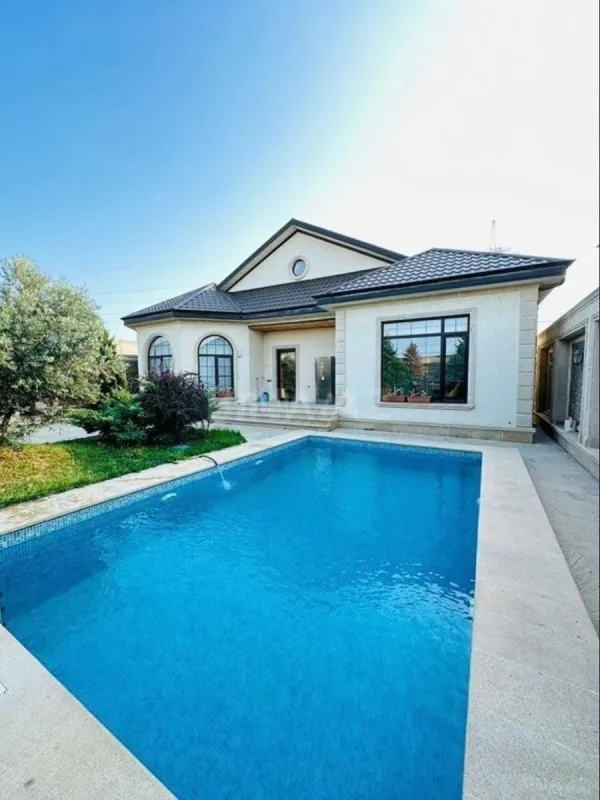 Kirayə verilir 4 otaqlı həyət evi 200 m²