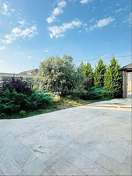 Kirayə verilir 4 otaqlı həyət evi 200 m²