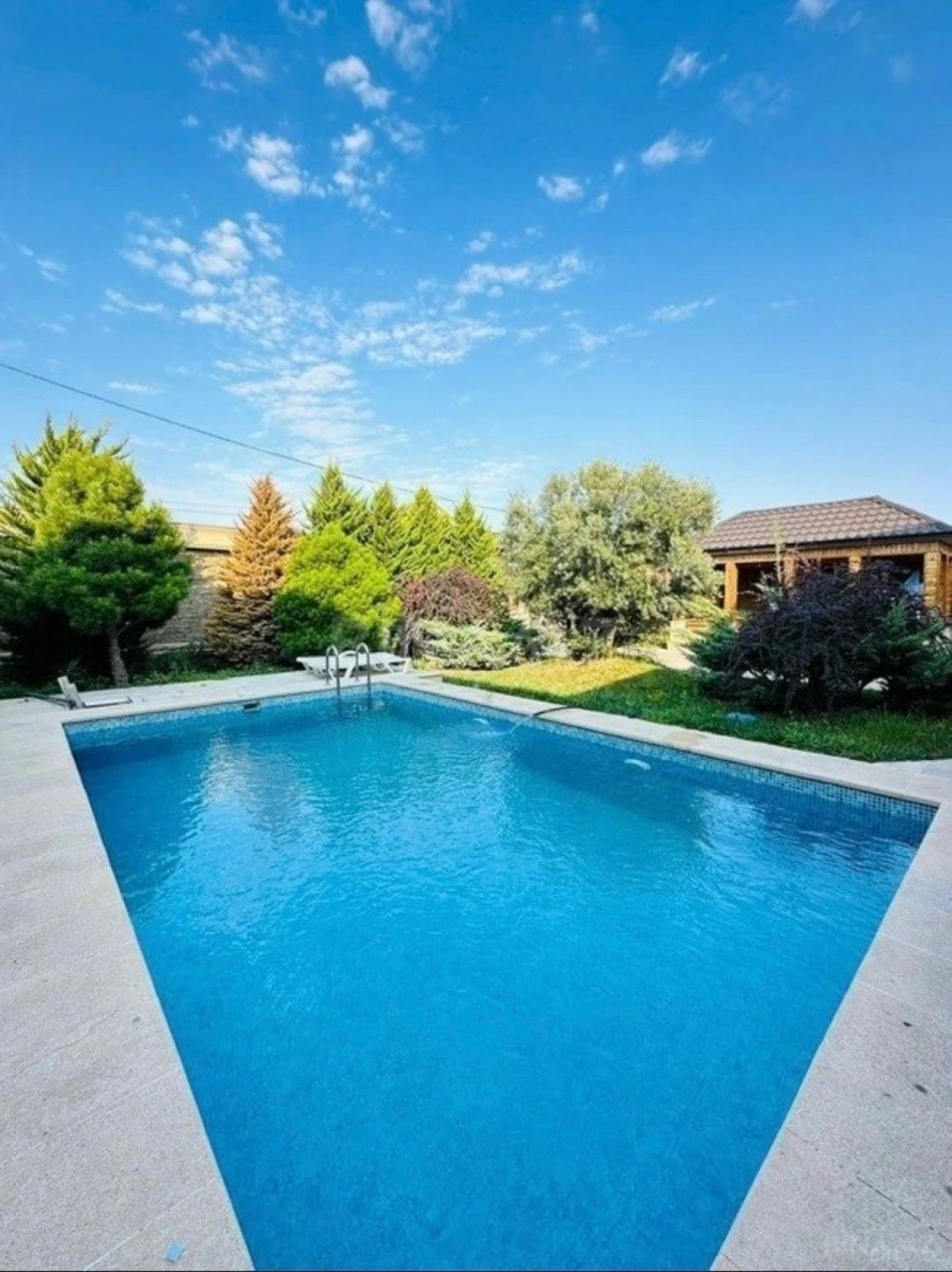 Kirayə verilir 4 otaqlı həyət evi 200 m²