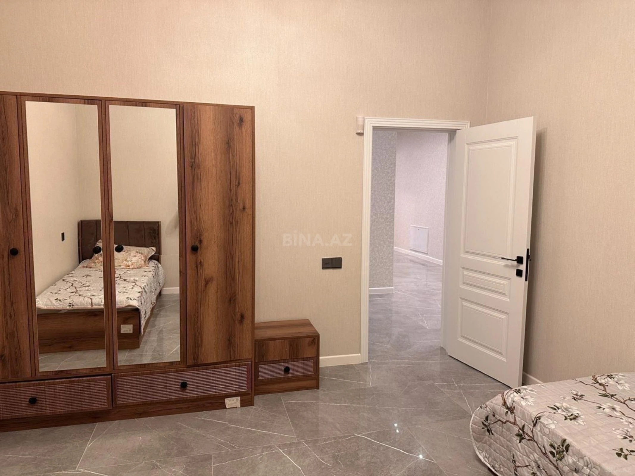 Kirayə verilir 4 otaqlı həyət evi 200 m²