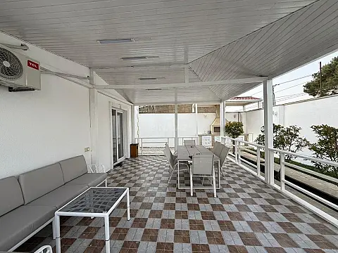 Kirayə verilir 5 otaqlı həyət evi 380 m²