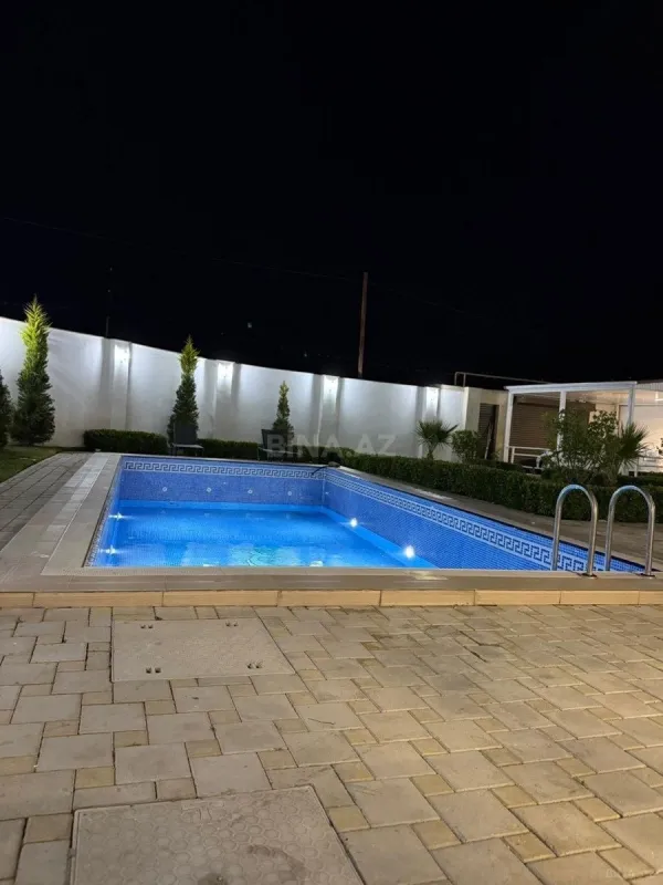 Kirayə verilir 5 otaqlı həyət evi 380 m²