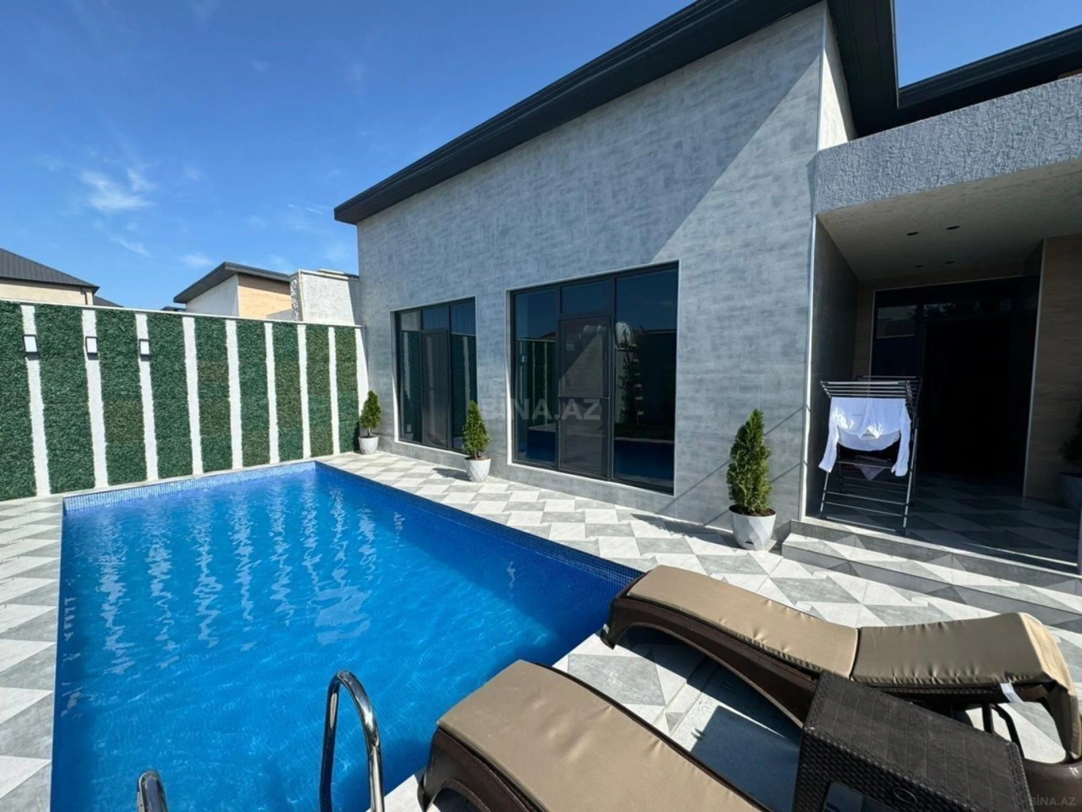 Kirayə verilir 4 otaqlı həyət evi 200 m²