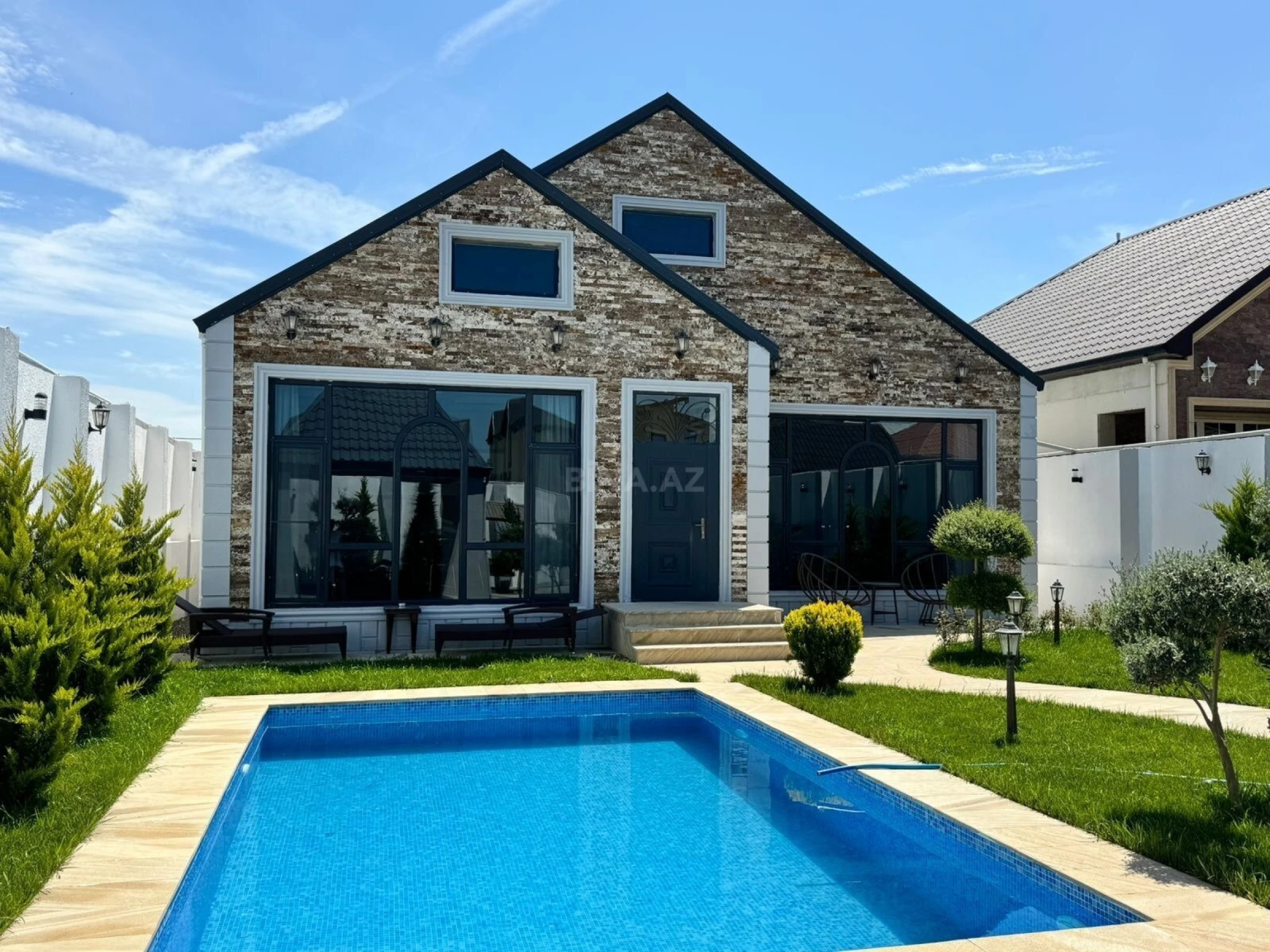 Kirayə verilir 4 otaqlı həyət evi 200 m²