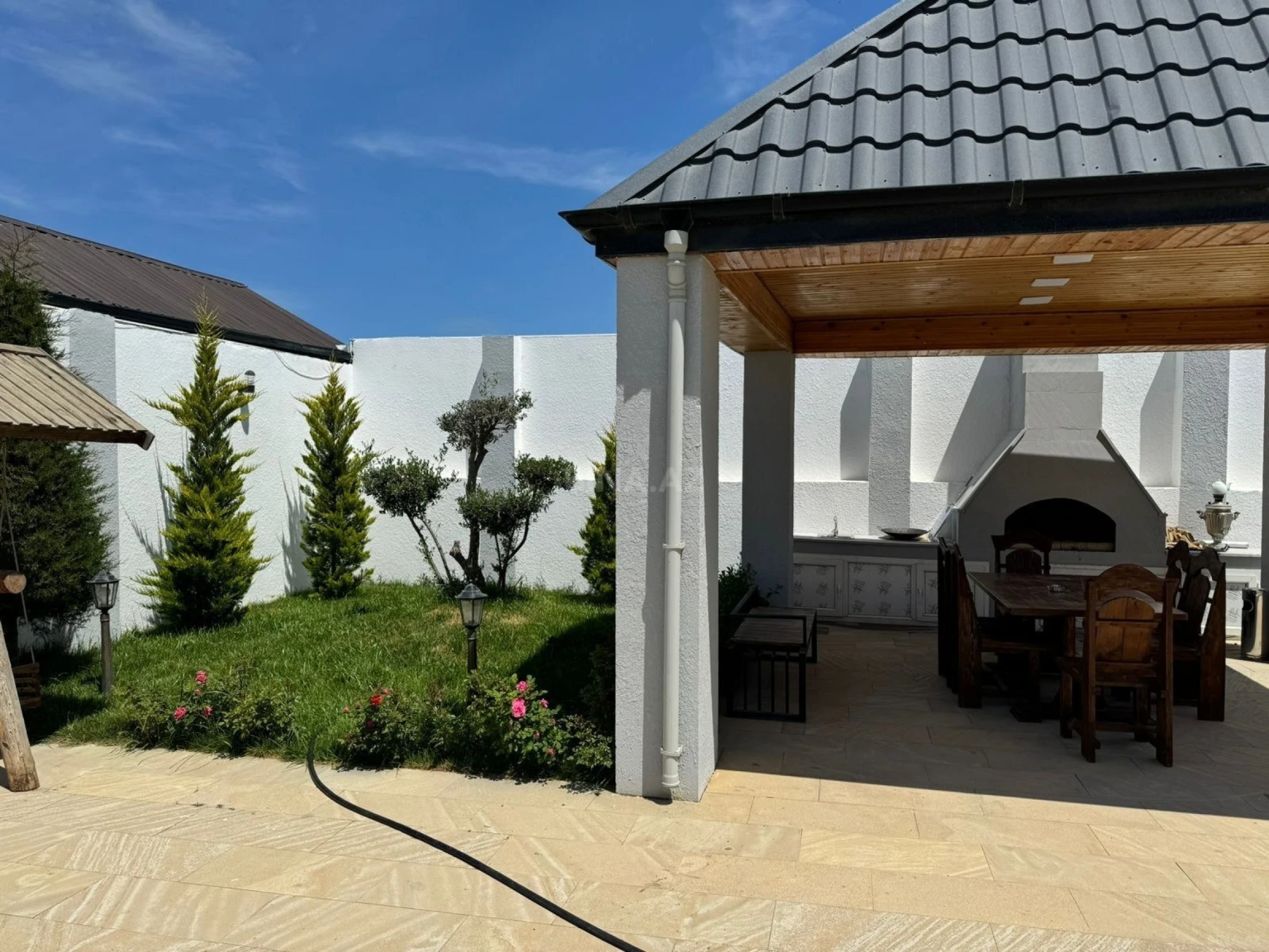 Kirayə verilir 4 otaqlı həyət evi 200 m²