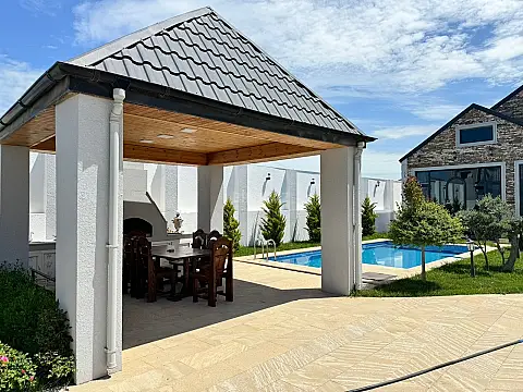 Kirayə verilir 4 otaqlı həyət evi 200 m²