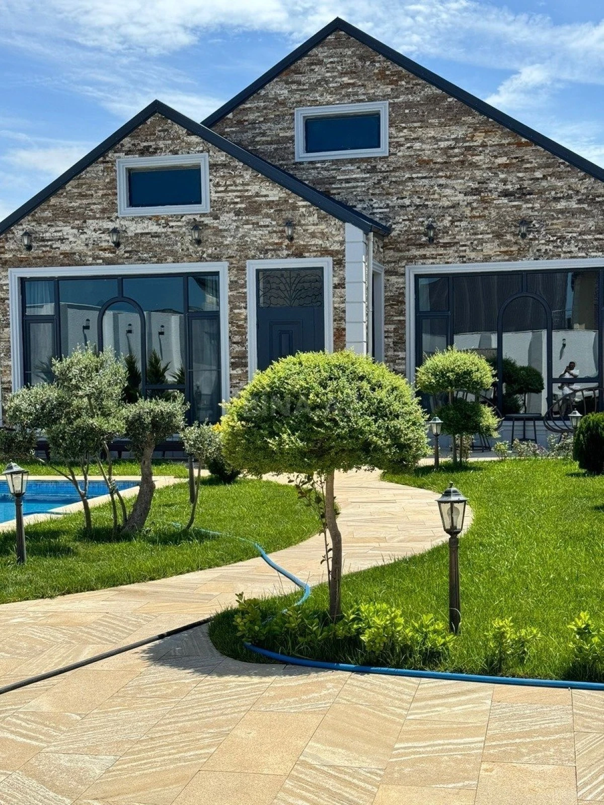 Kirayə verilir 4 otaqlı həyət evi 200 m²