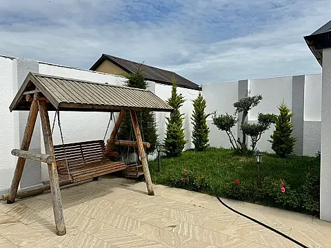 Kirayə verilir 4 otaqlı həyət evi 200 m²