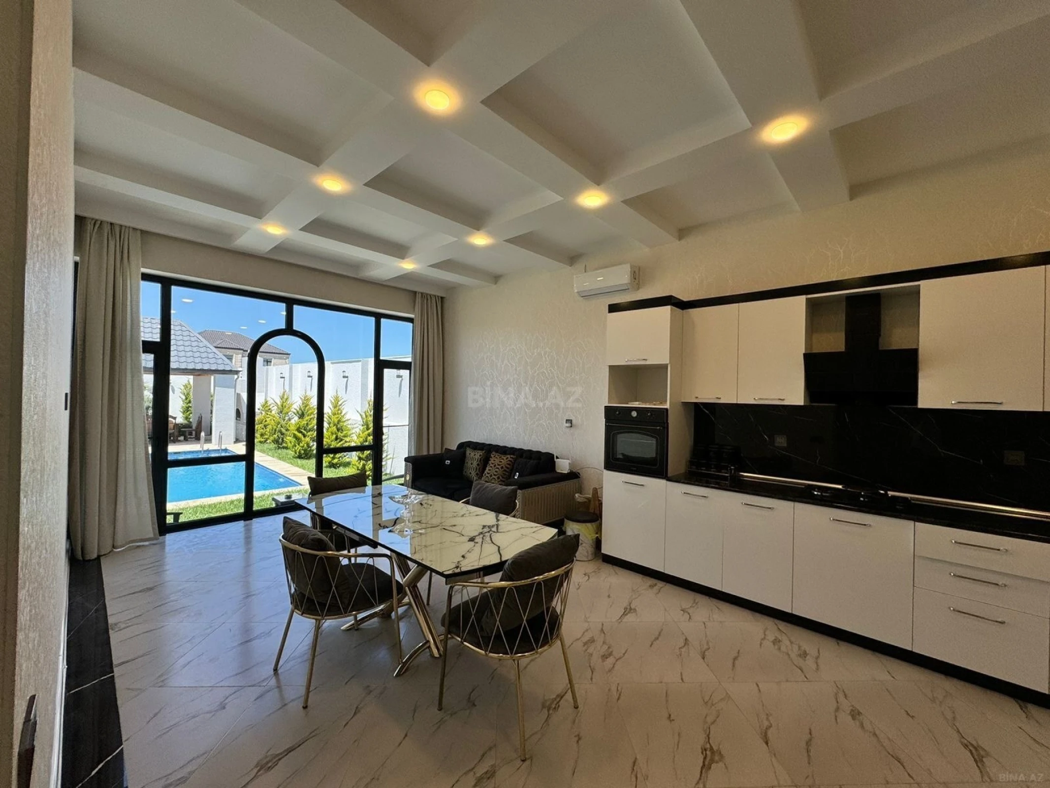 Kirayə verilir 4 otaqlı həyət evi 200 m²