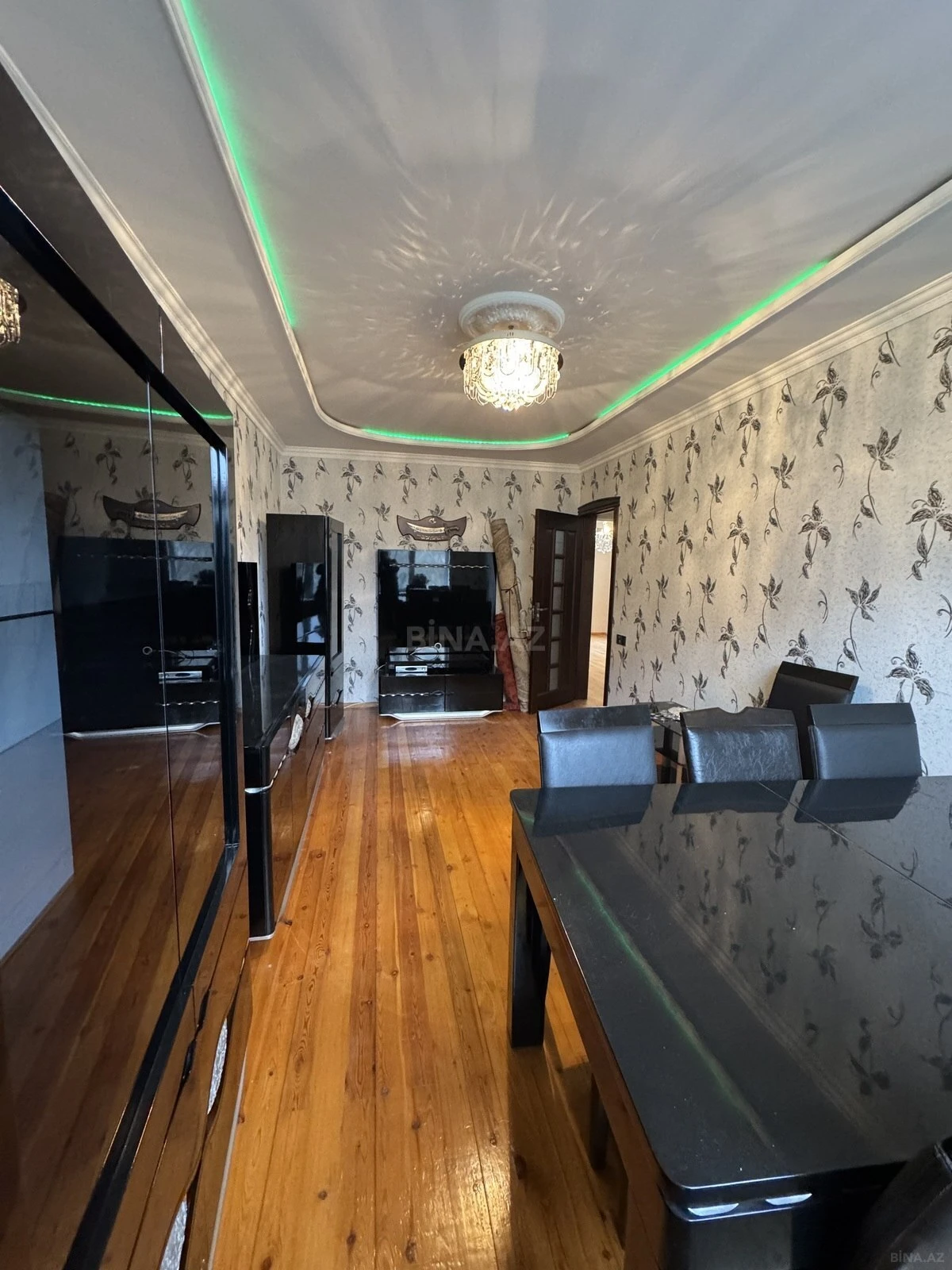 Satılır 4 otaqlı mənzil 80 m²