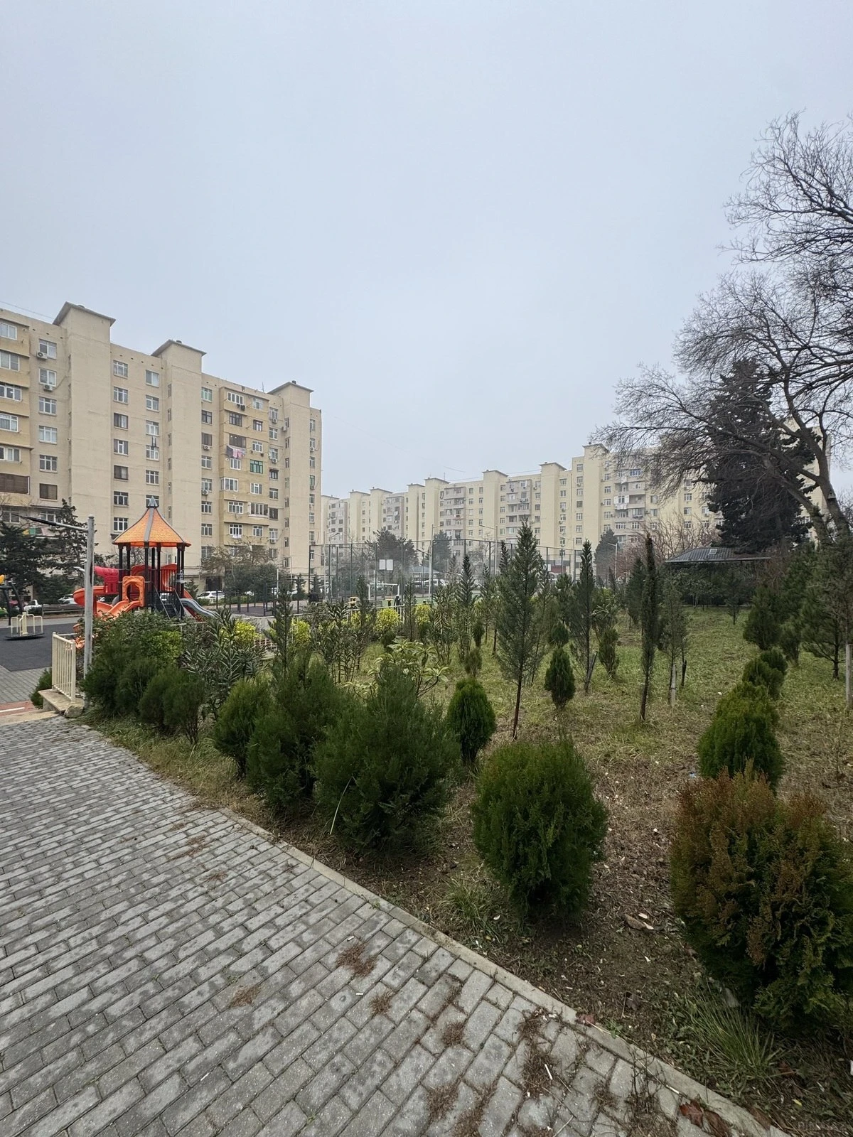 Satılır 4 otaqlı mənzil 80 m²