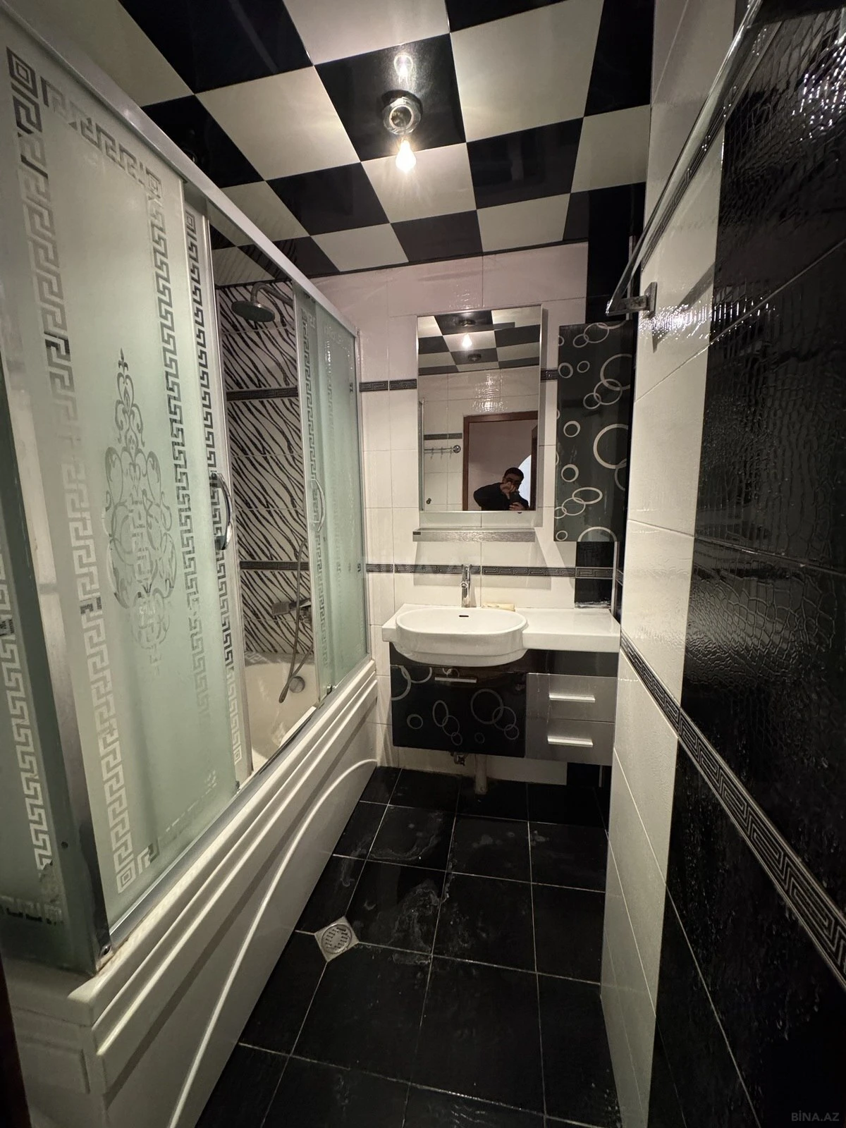 Satılır 4 otaqlı mənzil 80 m²