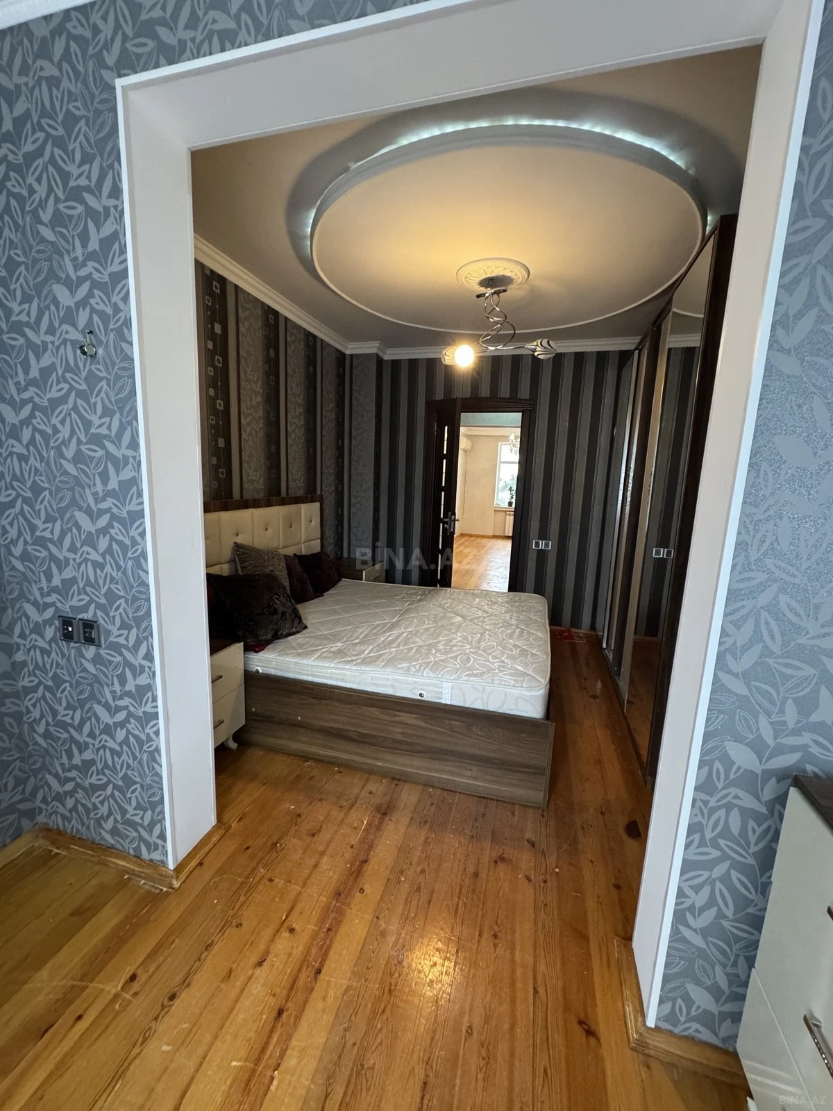 Satılır 4 otaqlı mənzil 80 m²