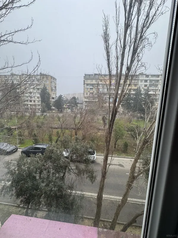 Satılır 4 otaqlı mənzil 80 m²