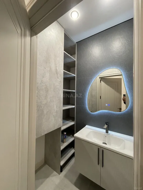 Satılır 2 otaqlı mənzil 71 m²