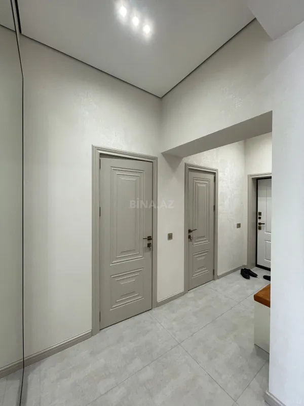 Satılır 2 otaqlı mənzil 71 m²