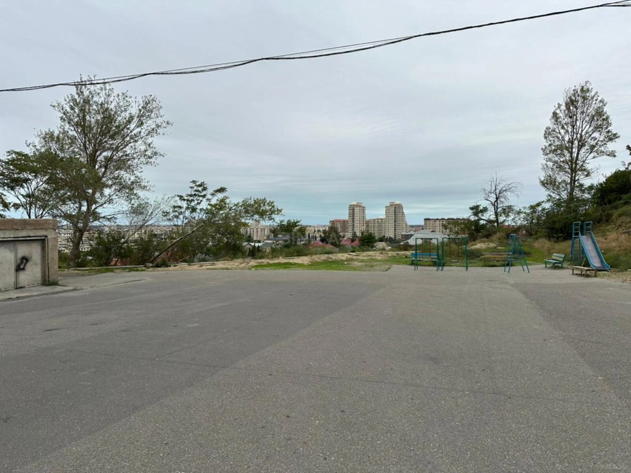 Satılır 4 otaqlı mənzil 110 m²