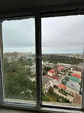 Satılır 4 otaqlı mənzil 110 m²