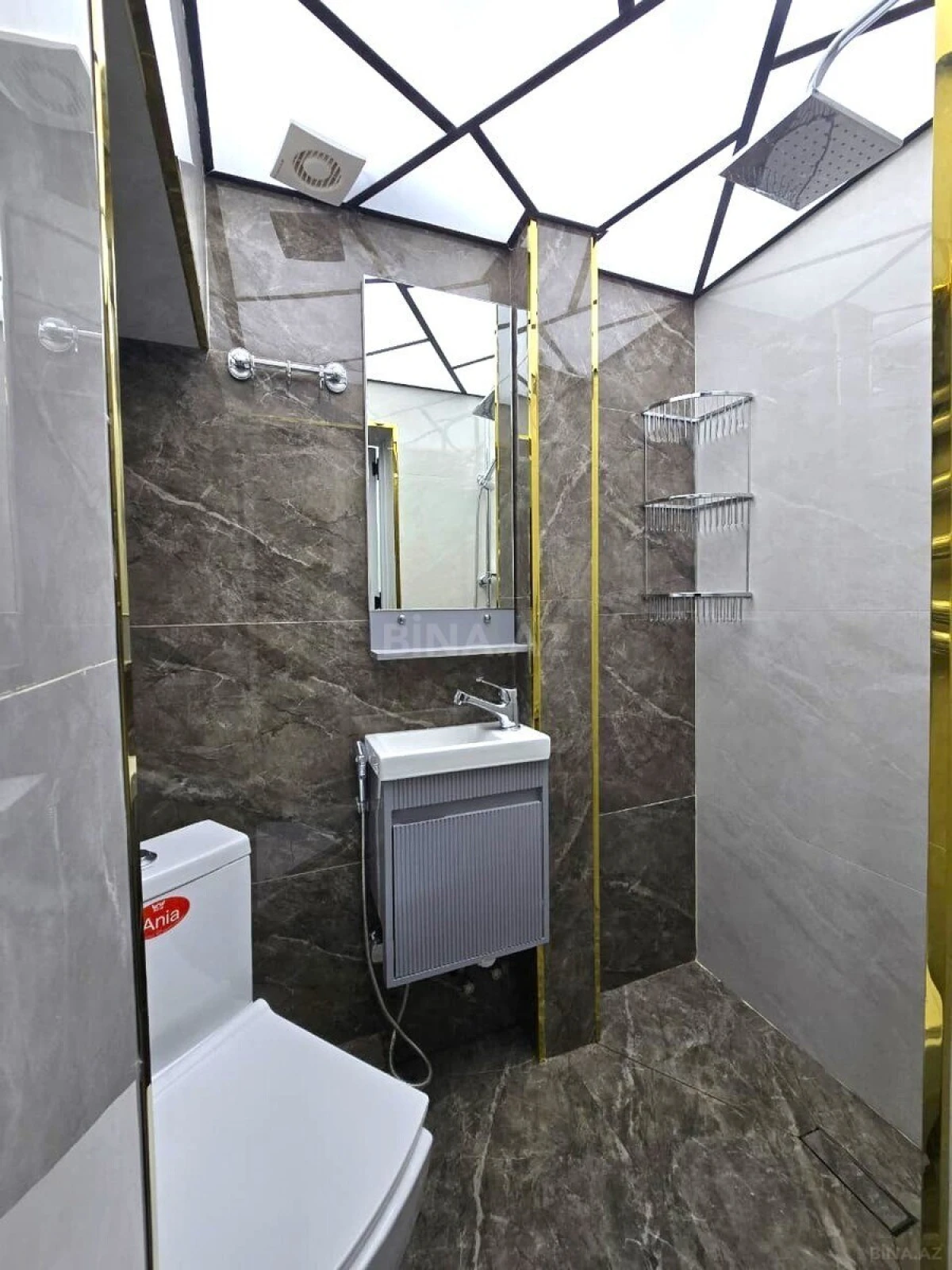 Satılır 2 otaqlı mənzil 70 m²