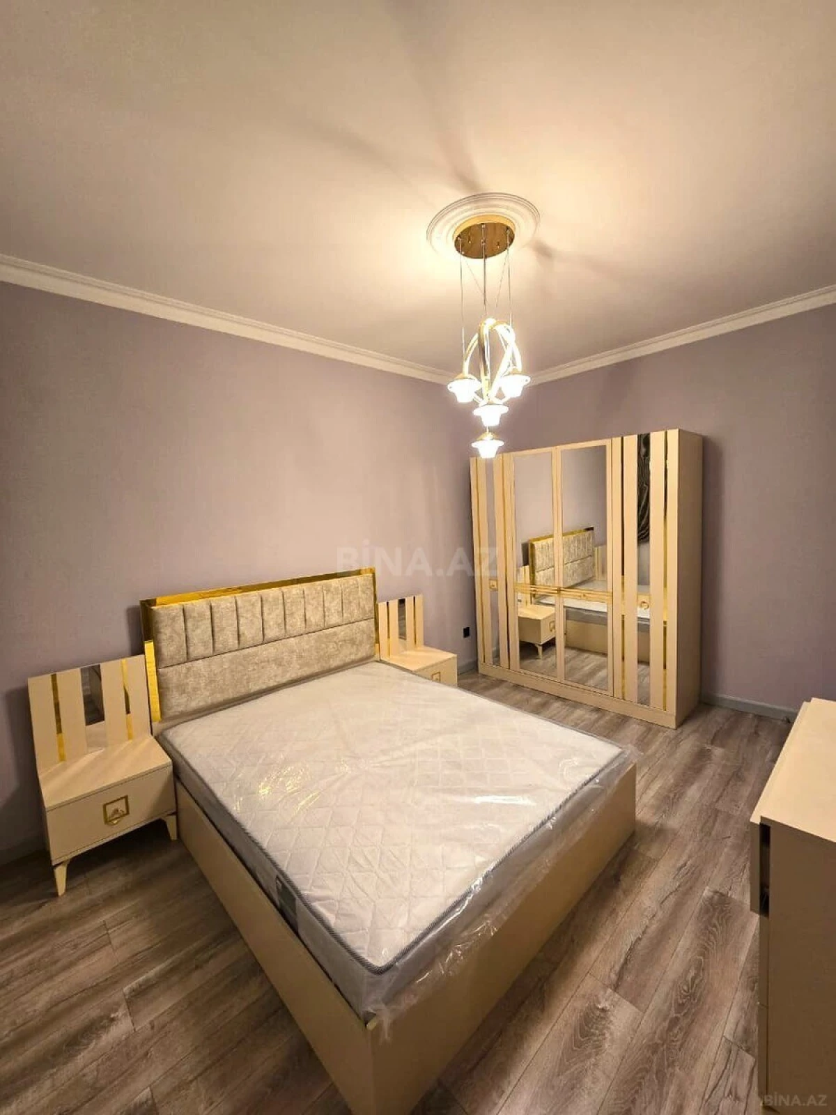 Satılır 2 otaqlı mənzil 70 m²
