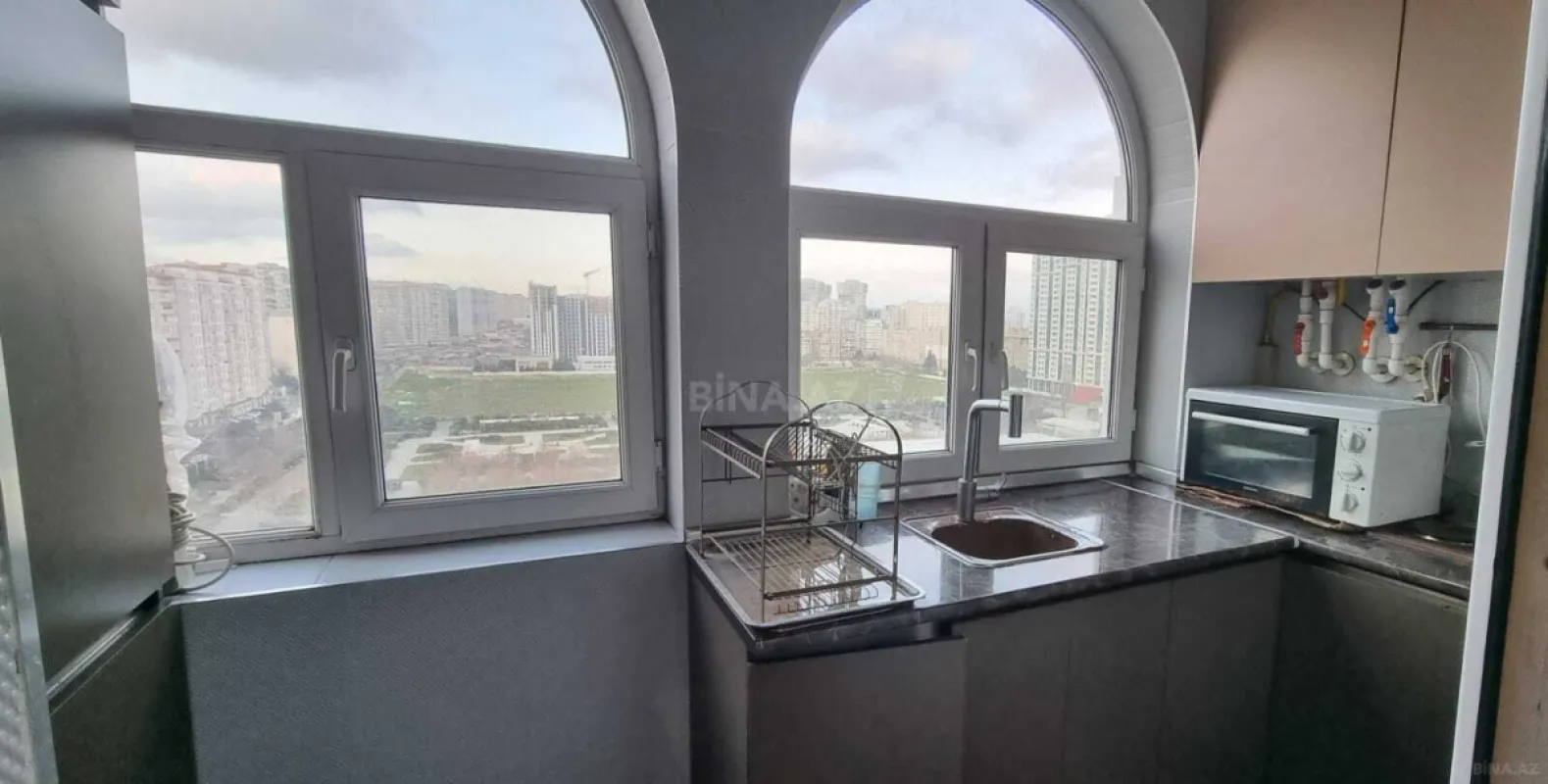 Satılır 3 otaqlı mənzil 118 m²