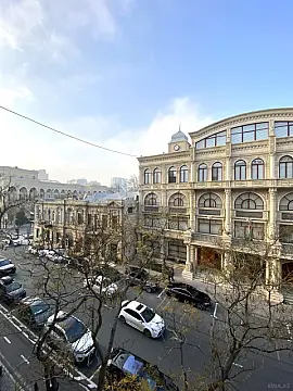 Kirayə verilir 1 otaqlı ofis 50 m²