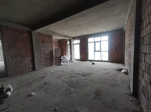 Satılır 1 otaqlı mənzil 58 m²