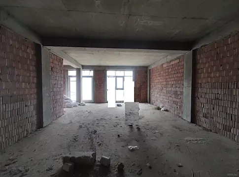 Satılır 1 otaqlı mənzil 58 m²