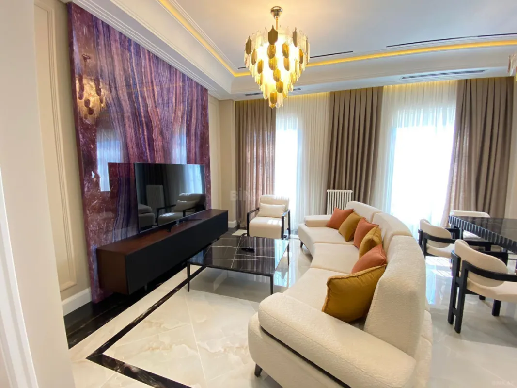 Kirayə verilir 3 otaqlı mənzil 132 m²