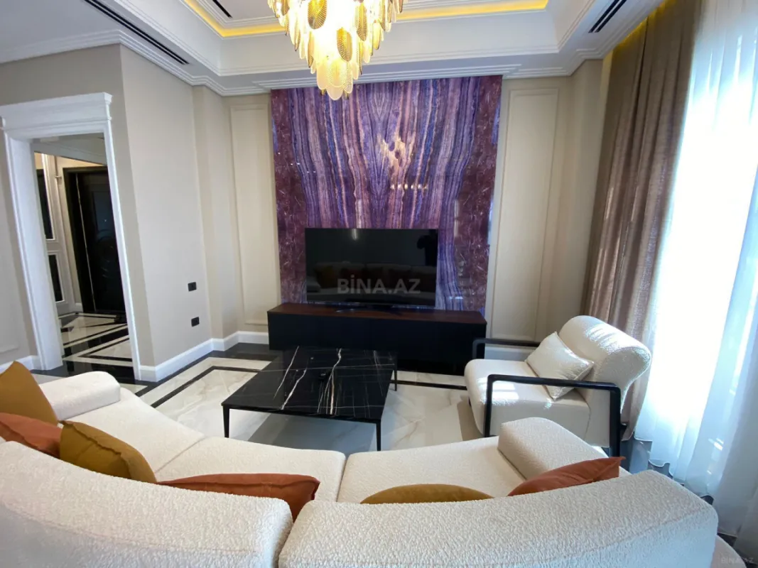 Kirayə verilir 3 otaqlı mənzil 132 m²