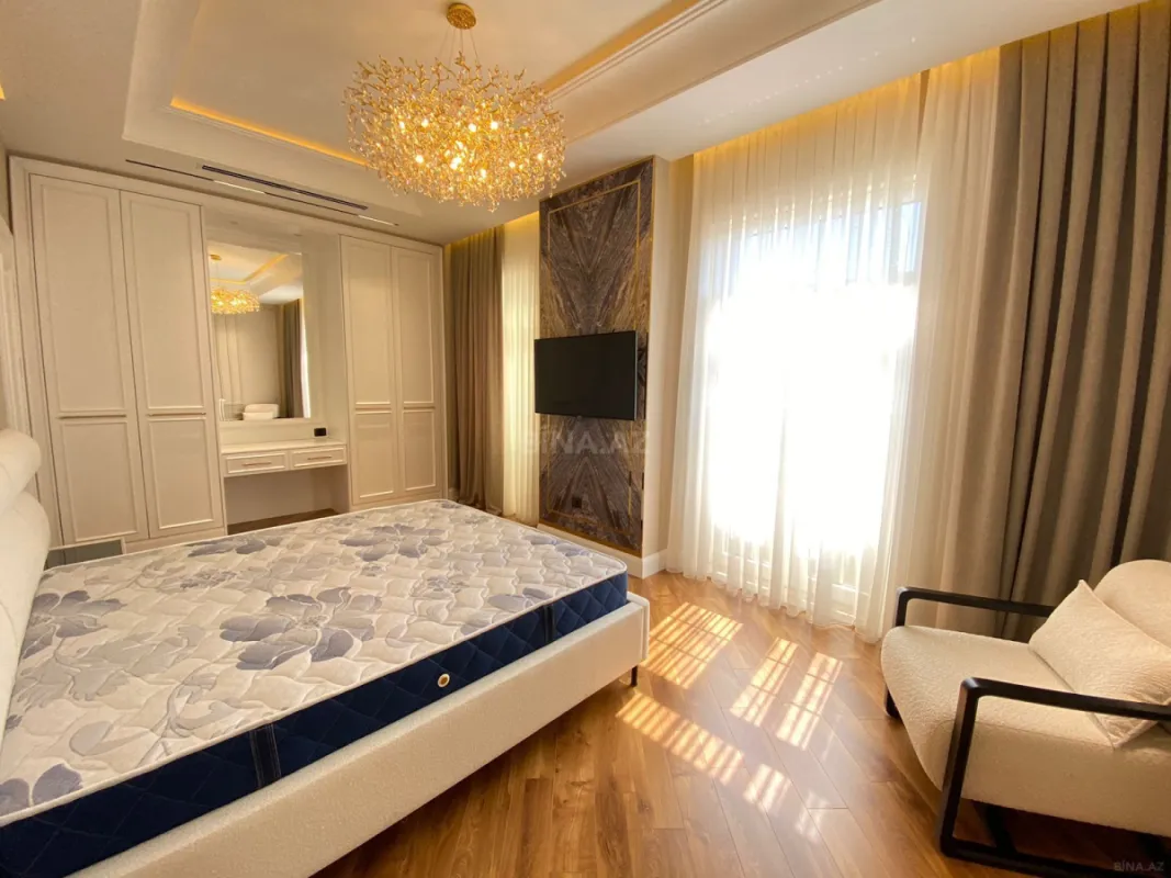 Kirayə verilir 3 otaqlı mənzil 132 m²