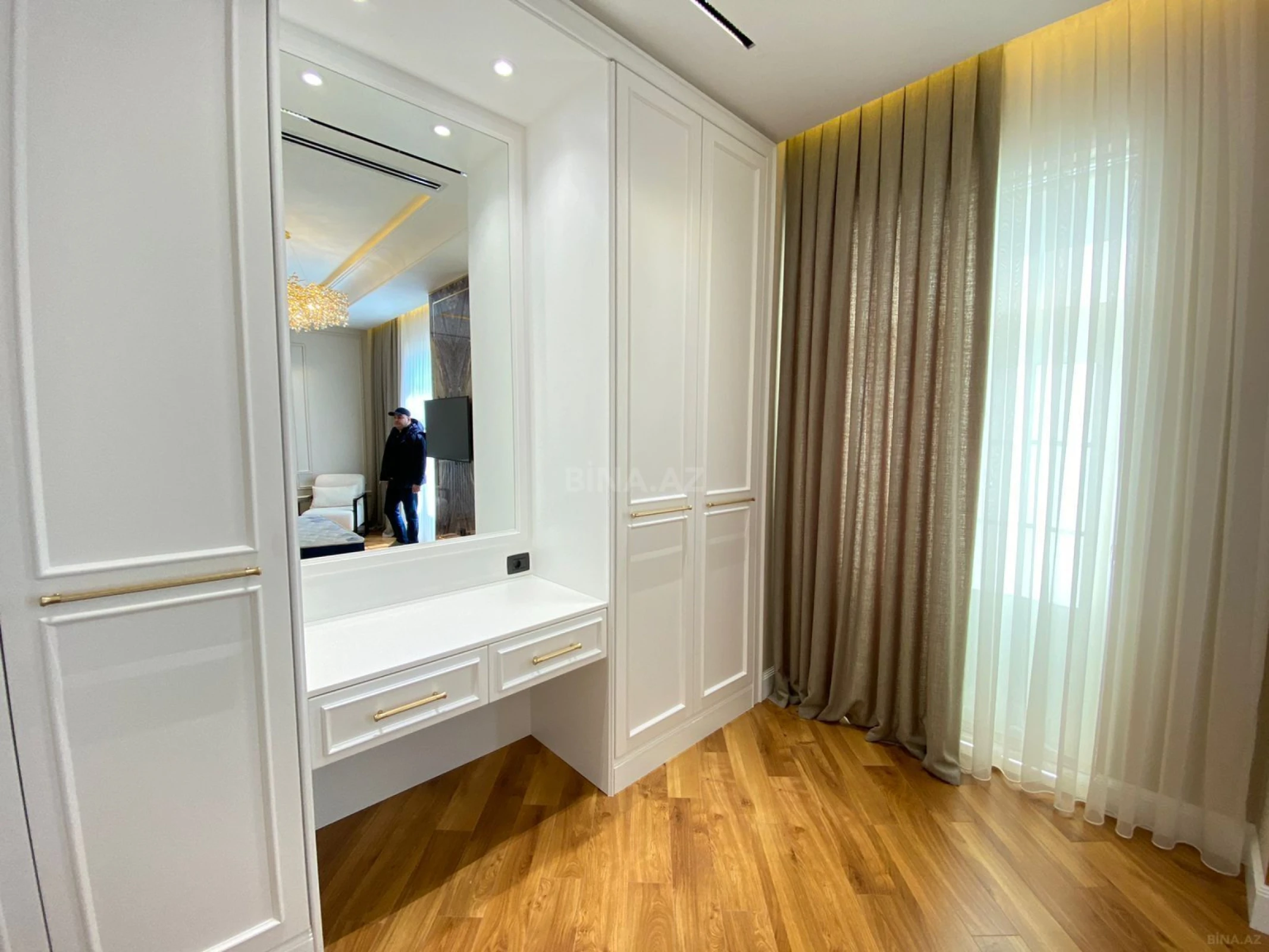 Kirayə verilir 3 otaqlı mənzil 132 m²