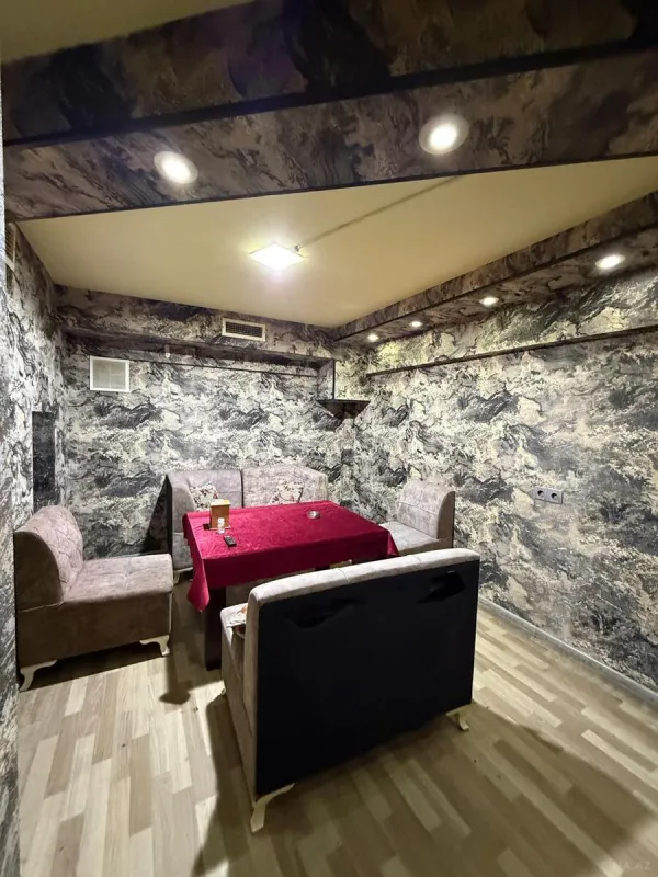 Satılır obyekt 254 m²