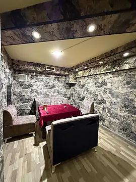 Satılır obyekt 254 m²