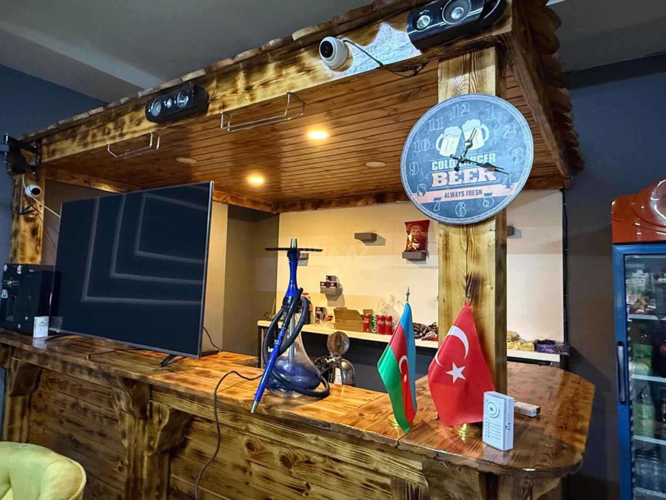 Satılır obyekt 254 m²