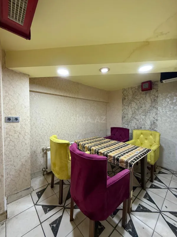 Satılır obyekt 254 m²