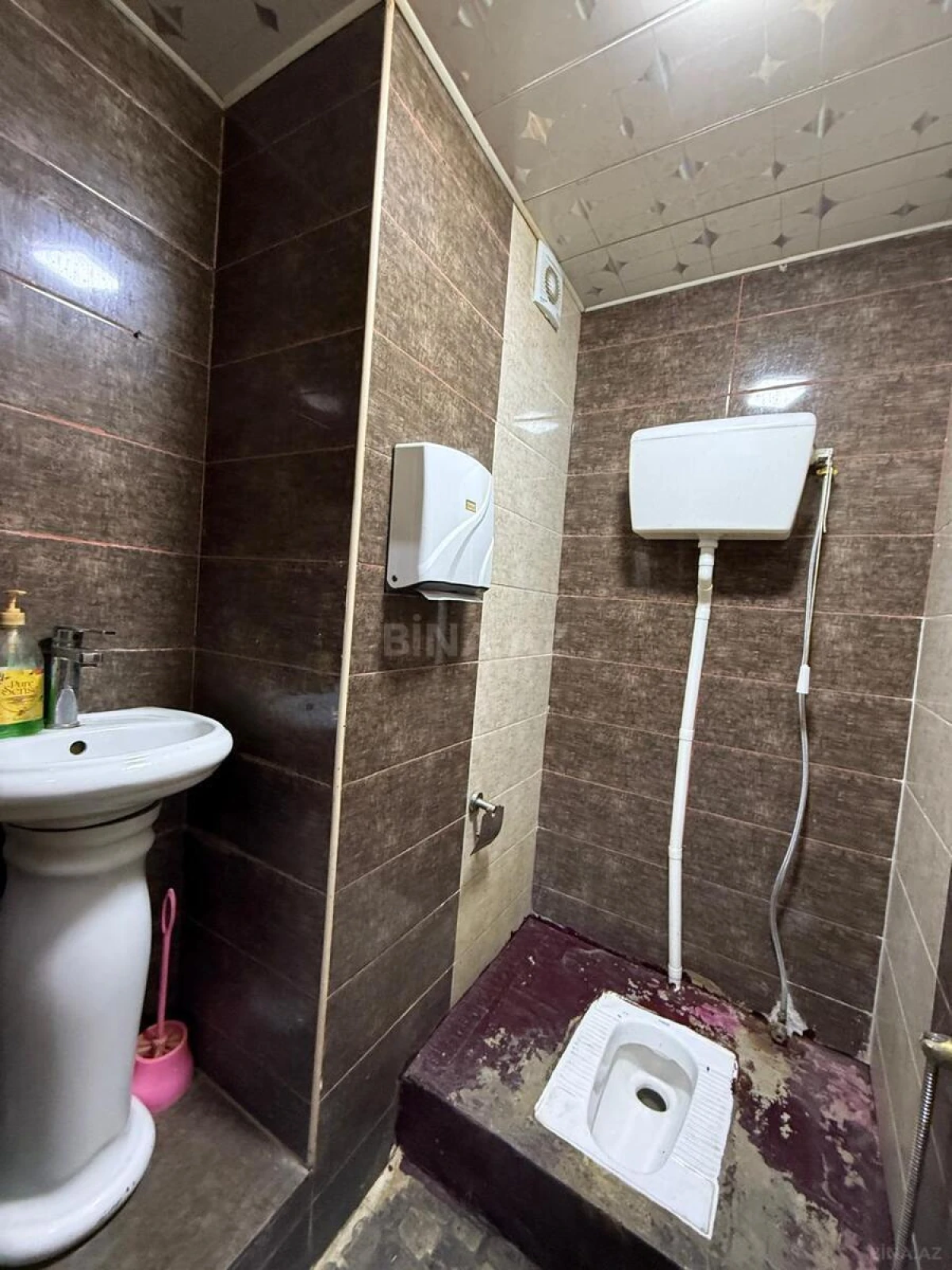 Satılır obyekt 254 m²