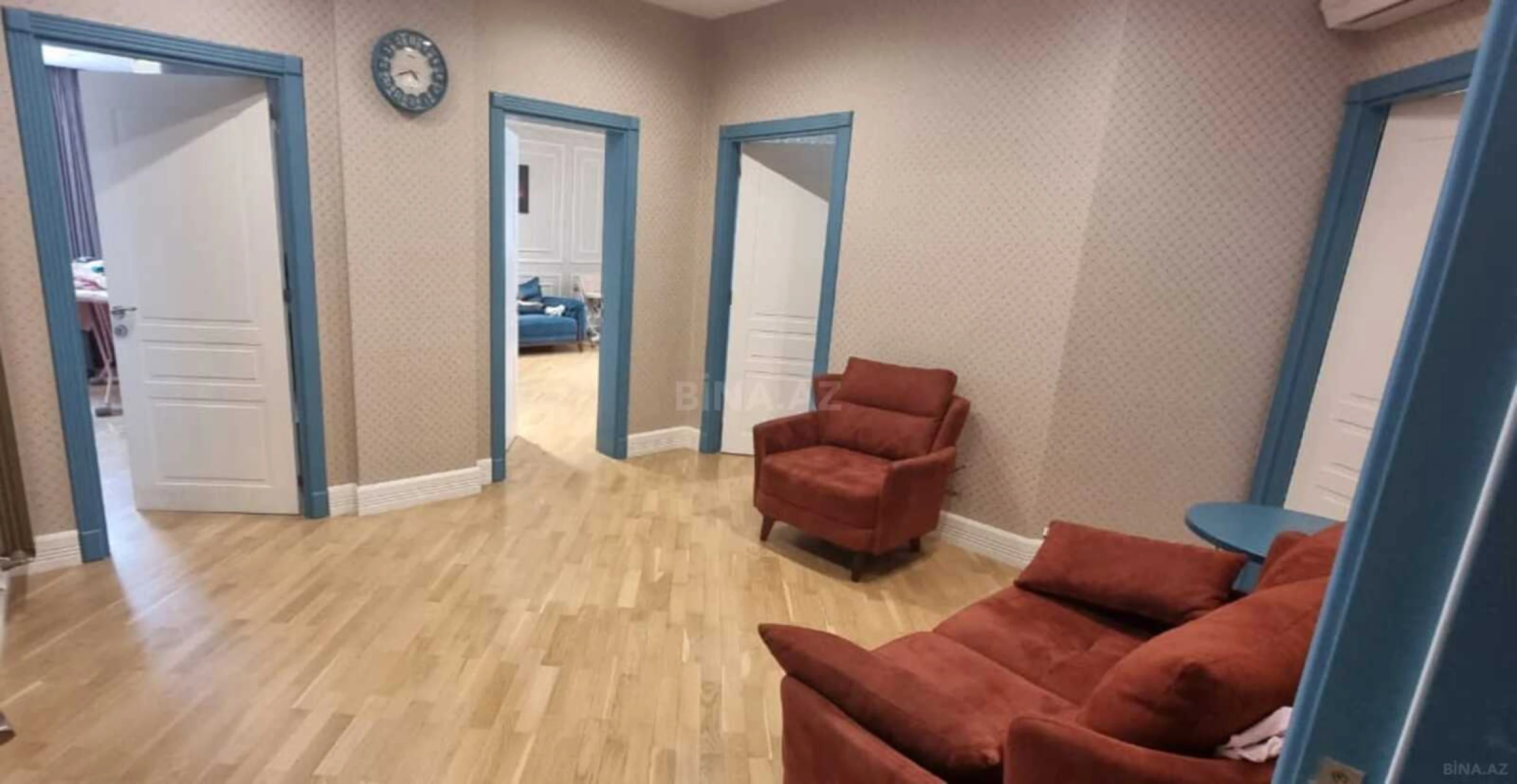 Satılır 3 otaqlı mənzil 118 m²