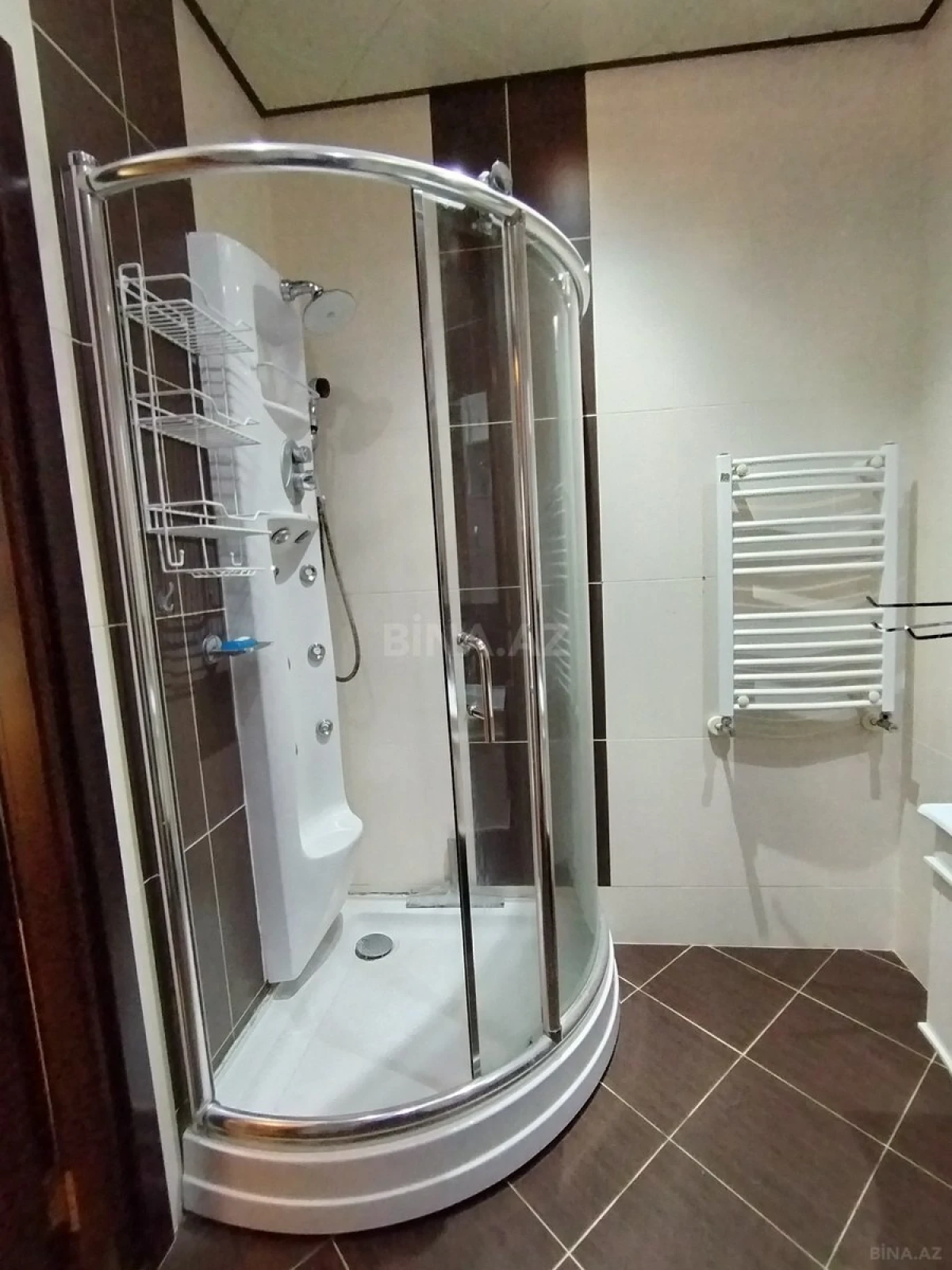 Satılır 3 otaqlı mənzil 118 m²